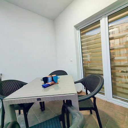Mialex Apartments Dobra Voda Exteriör bild