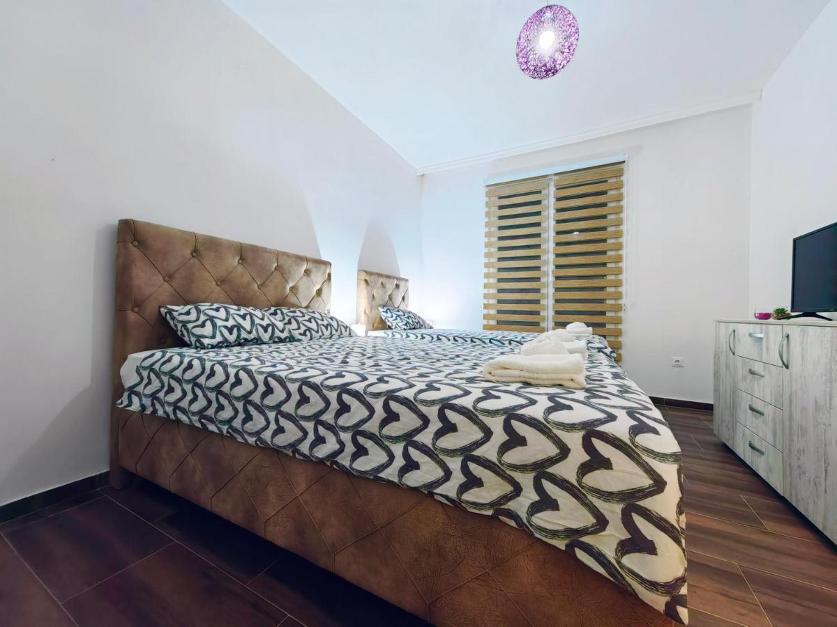 Mialex Apartments Dobra Voda Exteriör bild