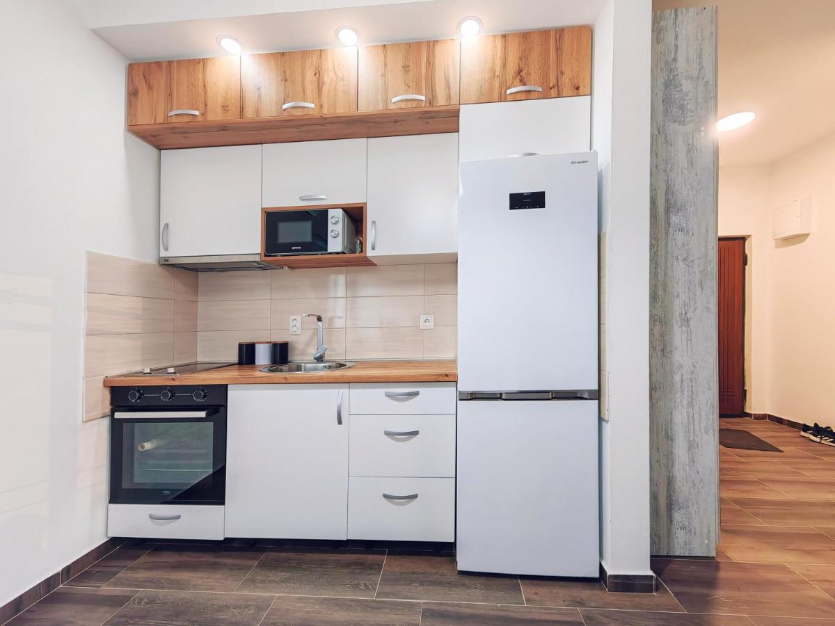 Mialex Apartments Dobra Voda Exteriör bild