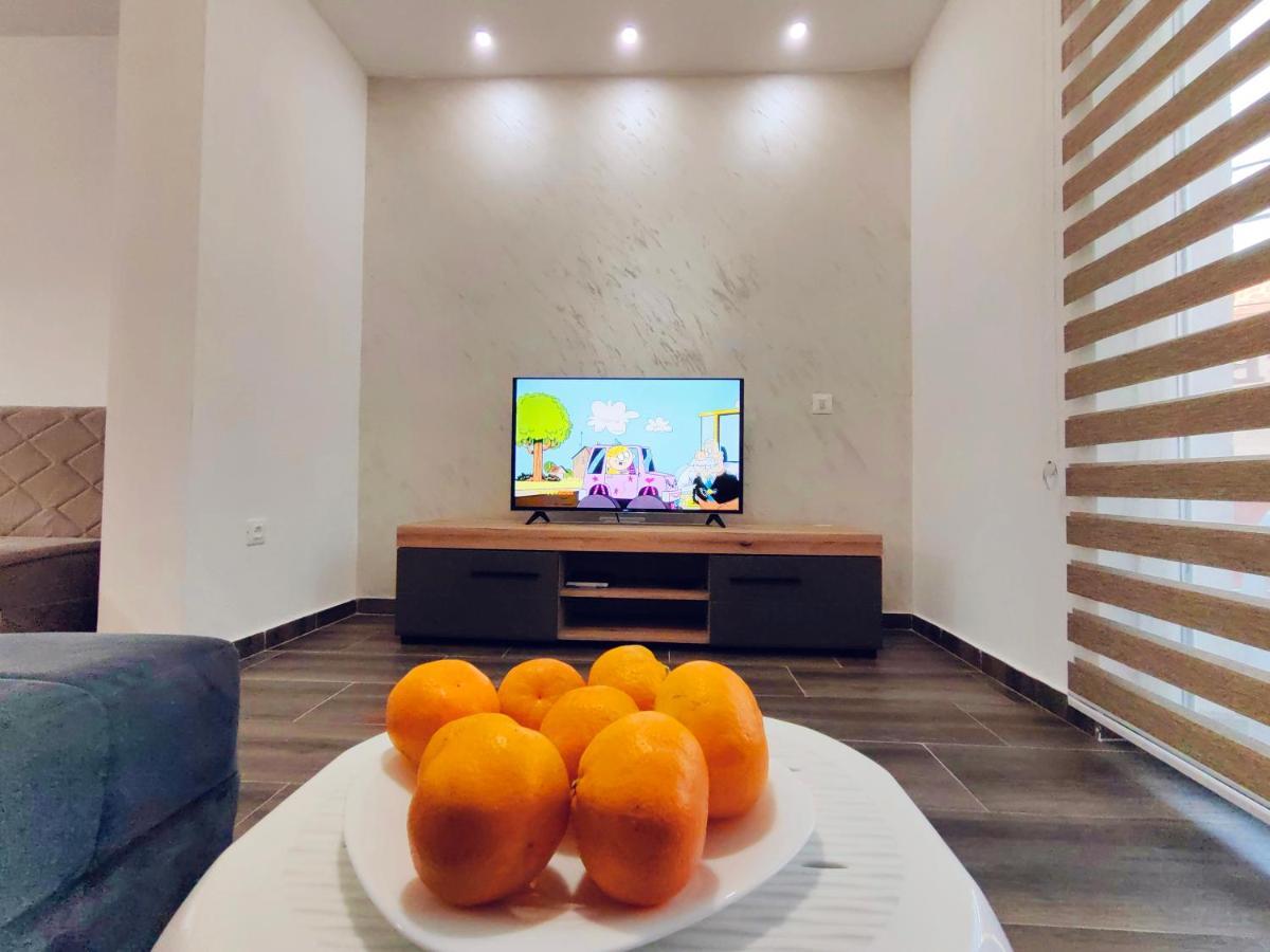 Mialex Apartments Dobra Voda Exteriör bild