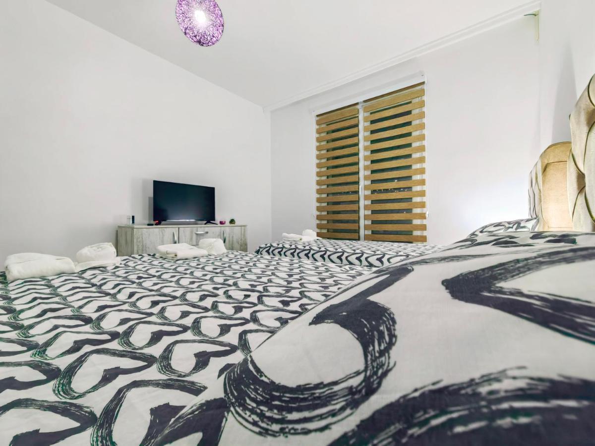Mialex Apartments Dobra Voda Exteriör bild
